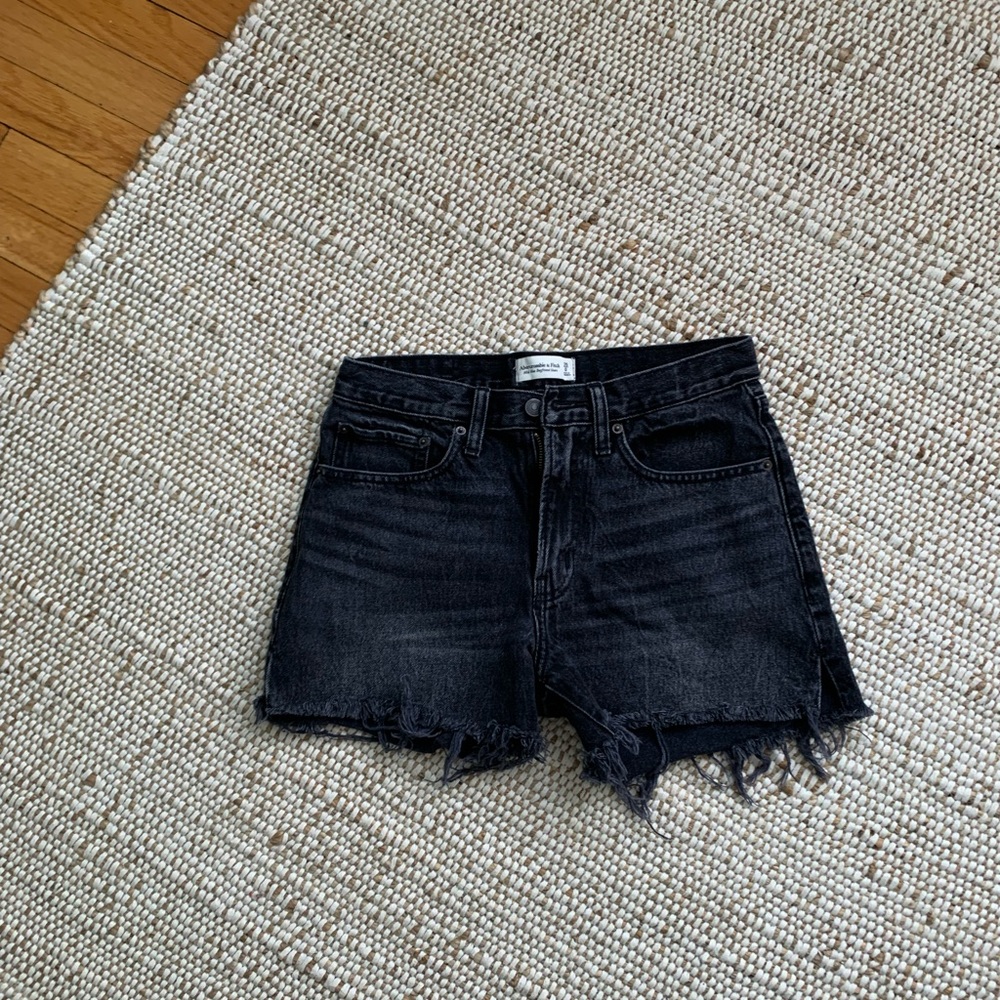 Mid-Rise Boyfriend Shorts